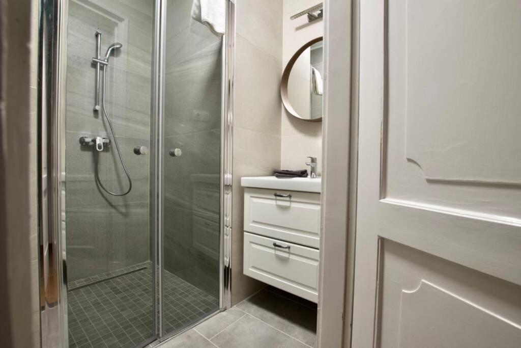Premium By Hi5-vaci Str. 3 Bedroom Apartmán