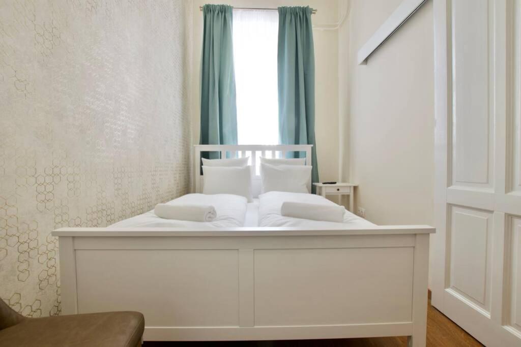 Premium By Hi5-vaci Str. 3 Bedroom בודפשט